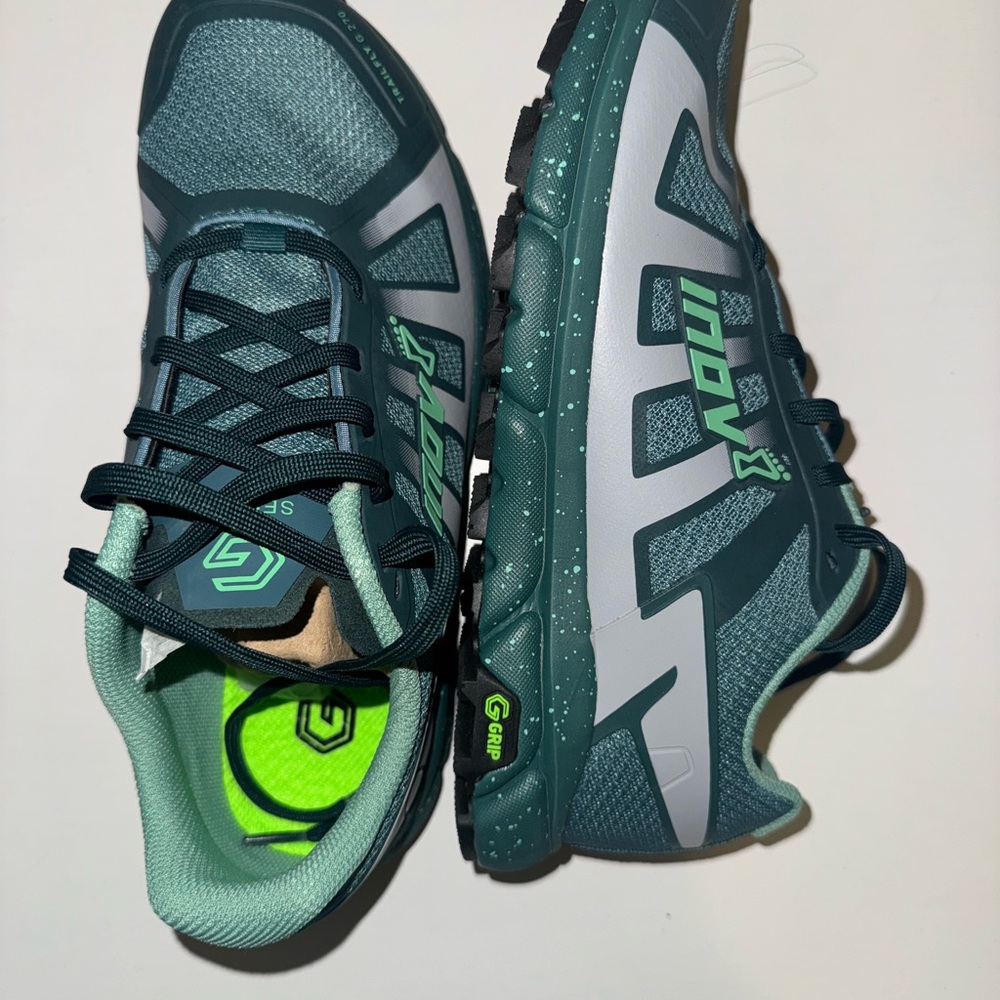 Inov-8 Green Sneakers Sporty Modern Design
